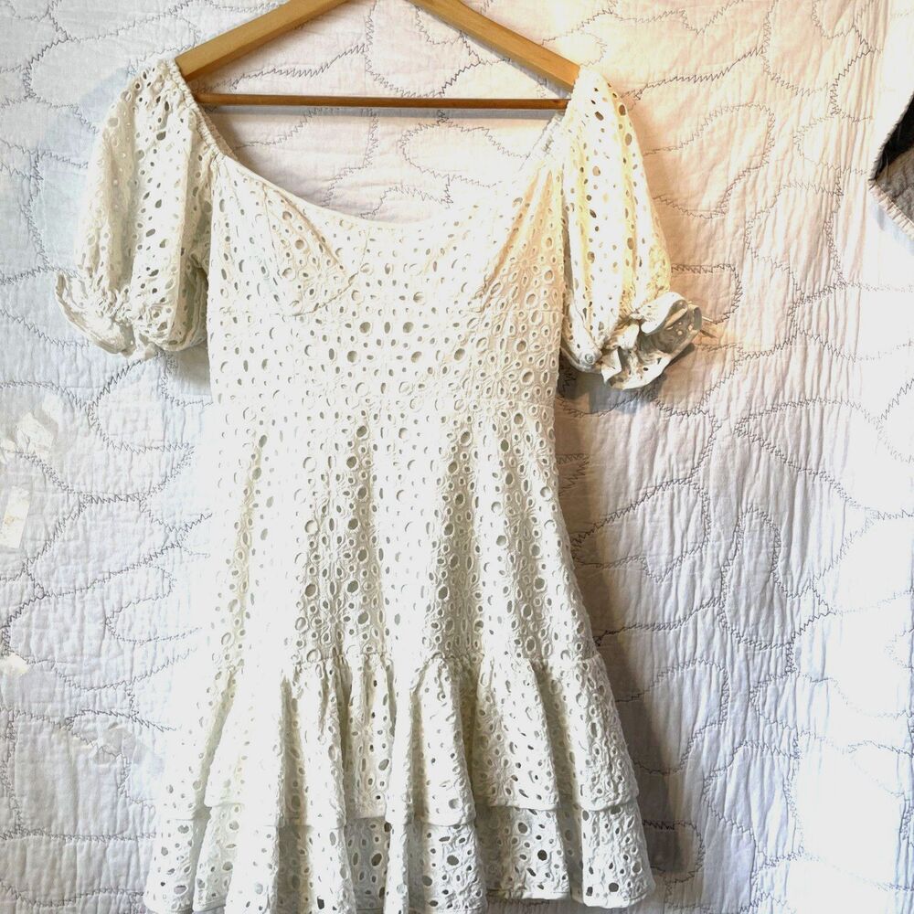 ASTR the Label white Lace Mini dress